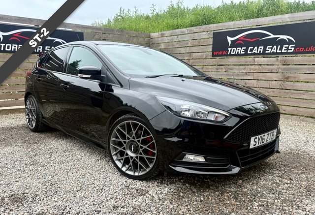 View our Ford Focus 2.0T EcoBoost ST-2 Hatchback 5dr Petrol Manual Euro 6 (s/s) (250 ps)