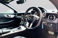 USED 2013 62 MERCEDES-BENZ SLK 2.1 SLK250 CDI BlueEfficiency G-Tronic+ Euro 5 (s/s) 2dr Full Spec + Pan Roof + 10Servi