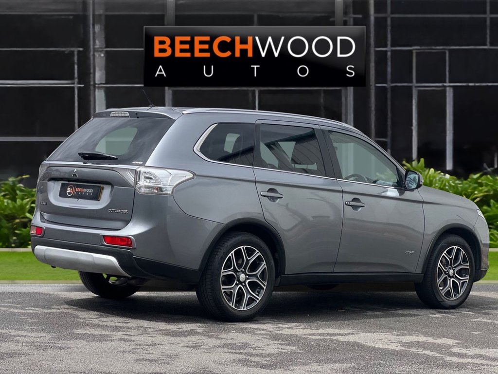 USED 2014 14 MITSUBISHI OUTLANDER 2.2 DI-D GX4 SUV 5dr Diesel Manual 4WD Euro 5 (s/s) (150 ps) *AWARD WINNING DEALERSHIP*