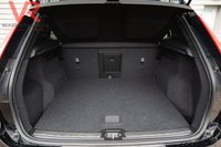 USED 2019 68 VOLVO XC40 2.0 T4 R-Design SUV 5dr Petrol Auto AWD Euro 6 (s/s) (190 ps) Full History + Tow Bar + CarPlay