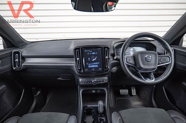 View our VOLVO XC40