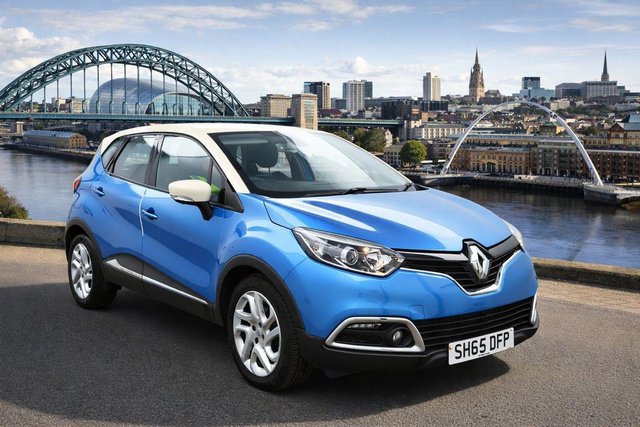 View our RENAULT CAPTUR