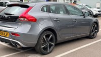 USED 2015 15 VOLVO V40 1.6 T2 R-Design Hatchback 5dr Petrol Manual Euro 5 (s/s) (120 ps) 