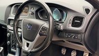USED 2015 15 VOLVO V40 1.6 T2 R-Design Hatchback 5dr Petrol Manual Euro 5 (s/s) (120 ps) 