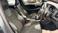 USED 2015 15 VOLVO V40 1.6 T2 R-Design Hatchback 5dr Petrol Manual Euro 5 (s/s) (120 ps) 