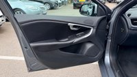 USED 2015 15 VOLVO V40 1.6 T2 R-Design Hatchback 5dr Petrol Manual Euro 5 (s/s) (120 ps) 