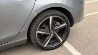 USED 2015 15 VOLVO V40 1.6 T2 R-Design Hatchback 5dr Petrol Manual Euro 5 (s/s) (120 ps) 