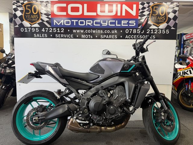 View our YAMAHA MT-09