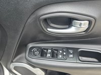 USED 2015 65 JEEP RENEGADE 1.4T MultiAirII Limited SUV 5dr Petrol DDCT Euro 6 (s/s) (140 ps) Auto_Low Miles_1.4L_Petrol_5dr_Ulez
