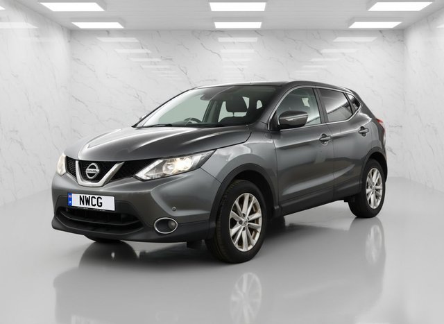 View our NISSAN QASHQAI