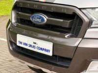 USED 2018 18 FORD RANGER 3.2 TDCi WILDTRACK PICKUP DOUBLE CAB 4DR DIESEL AUTO 4WD EURO 5 (200 PS) NAV NO VAT - VERY LOW MILEAGE - FULL SERVICE HISTORY - JUST BEEN SERVICED -  DESIRABLE 3.2 ENGINE - 2 KEYS - HPI CHECK ALL CLEAR - ULEZ / LEZ / CAZ COMPLIANT - STUNNING METALLIC SILVER PAINTWORK - WILDTRACK BODY STYLING - SAT NAV - CAR PLAY - ANDRIOD AUTO - REVERSE CAMERA - LEATHERS INTERIOR - CRUISE CONTROL - BI XENON HEADLIGHTS - HYDROLIC LIFT - HEATED MIRRORS - FINANCE AVAILABLE - ZERO DEPOSIT OFFERS - ALL VANS/CARS WELCOME IN PART-EXCHANGE, ANY AGE, ANY MILEAGE, ANY CONDITION