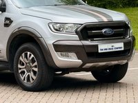 USED 2018 18 FORD RANGER 3.2 TDCi WILDTRACK PICKUP DOUBLE CAB 4DR DIESEL AUTO 4WD EURO 5 (200 PS) NAV NO VAT - VERY LOW MILEAGE - FULL SERVICE HISTORY - JUST BEEN SERVICED -  DESIRABLE 3.2 ENGINE - 2 KEYS - HPI CHECK ALL CLEAR - ULEZ / LEZ / CAZ COMPLIANT - STUNNING METALLIC SILVER PAINTWORK - WILDTRACK BODY STYLING - SAT NAV - CAR PLAY - ANDRIOD AUTO - REVERSE CAMERA - LEATHERS INTERIOR - CRUISE CONTROL - BI XENON HEADLIGHTS - HYDROLIC LIFT - HEATED MIRRORS - FINANCE AVAILABLE - ZERO DEPOSIT OFFERS - ALL VANS/CARS WELCOME IN PART-EXCHANGE, ANY AGE, ANY MILEAGE, ANY CONDITION