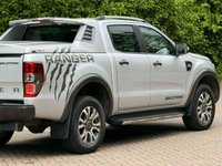 USED 2018 18 FORD RANGER 3.2 TDCi WILDTRACK PICKUP DOUBLE CAB 4DR DIESEL AUTO 4WD EURO 5 (200 PS) NAV NO VAT - VERY LOW MILEAGE - FULL SERVICE HISTORY - JUST BEEN SERVICED -  DESIRABLE 3.2 ENGINE - 2 KEYS - HPI CHECK ALL CLEAR - ULEZ / LEZ / CAZ COMPLIANT - STUNNING METALLIC SILVER PAINTWORK - WILDTRACK BODY STYLING - SAT NAV - CAR PLAY - ANDRIOD AUTO - REVERSE CAMERA - LEATHERS INTERIOR - CRUISE CONTROL - BI XENON HEADLIGHTS - HYDROLIC LIFT - HEATED MIRRORS - FINANCE AVAILABLE - ZERO DEPOSIT OFFERS - ALL VANS/CARS WELCOME IN PART-EXCHANGE, ANY AGE, ANY MILEAGE, ANY CONDITION