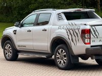 USED 2018 18 FORD RANGER 3.2 TDCi WILDTRACK PICKUP DOUBLE CAB 4DR DIESEL AUTO 4WD EURO 5 (200 PS) NAV NO VAT - VERY LOW MILEAGE - FULL SERVICE HISTORY - JUST BEEN SERVICED -  DESIRABLE 3.2 ENGINE - 2 KEYS - HPI CHECK ALL CLEAR - ULEZ / LEZ / CAZ COMPLIANT - STUNNING METALLIC SILVER PAINTWORK - WILDTRACK BODY STYLING - SAT NAV - CAR PLAY - ANDRIOD AUTO - REVERSE CAMERA - LEATHERS INTERIOR - CRUISE CONTROL - BI XENON HEADLIGHTS - HYDROLIC LIFT - HEATED MIRRORS - FINANCE AVAILABLE - ZERO DEPOSIT OFFERS - ALL VANS/CARS WELCOME IN PART-EXCHANGE, ANY AGE, ANY MILEAGE, ANY CONDITION