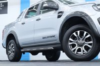USED 2018 18 FORD RANGER 3.2 TDCi WILDTRACK PICKUP DOUBLE CAB 4DR DIESEL AUTO 4WD EURO 5 (200 PS) NAV NO VAT - VERY LOW MILEAGE - FULL SERVICE HISTORY - JUST BEEN SERVICED -  DESIRABLE 3.2 ENGINE - 2 KEYS - HPI CHECK ALL CLEAR - ULEZ / LEZ / CAZ COMPLIANT - STUNNING METALLIC SILVER PAINTWORK - WILDTRACK BODY STYLING - SAT NAV - CAR PLAY - ANDRIOD AUTO - REVERSE CAMERA - LEATHERS INTERIOR - CRUISE CONTROL - BI XENON HEADLIGHTS - HYDROLIC LIFT - HEATED MIRRORS - FINANCE AVAILABLE - ZERO DEPOSIT OFFERS - ALL VANS/CARS WELCOME IN PART-EXCHANGE, ANY AGE, ANY MILEAGE, ANY CONDITION