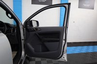 USED 2018 18 FORD RANGER 3.2 TDCi WILDTRACK PICKUP DOUBLE CAB 4DR DIESEL AUTO 4WD EURO 5 (200 PS) NAV NO VAT - VERY LOW MILEAGE - FULL SERVICE HISTORY - JUST BEEN SERVICED -  DESIRABLE 3.2 ENGINE - 2 KEYS - HPI CHECK ALL CLEAR - ULEZ / LEZ / CAZ COMPLIANT - STUNNING METALLIC SILVER PAINTWORK - WILDTRACK BODY STYLING - SAT NAV - CAR PLAY - ANDRIOD AUTO - REVERSE CAMERA - LEATHERS INTERIOR - CRUISE CONTROL - BI XENON HEADLIGHTS - HYDROLIC LIFT - HEATED MIRRORS - FINANCE AVAILABLE - ZERO DEPOSIT OFFERS - ALL VANS/CARS WELCOME IN PART-EXCHANGE, ANY AGE, ANY MILEAGE, ANY CONDITION