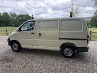 USED 2004 53 TOYOTA HI-ACE 2.5L DIESEL,5 SPEED,SWB,NO VAT RARE CLASSIC HIACE VAN LOW MILAGE