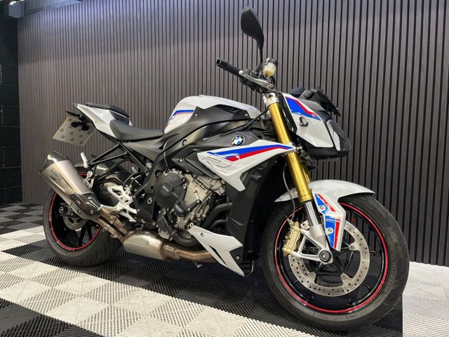 View our BMW S 1000 R