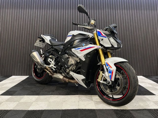 View our BMW S 1000 R