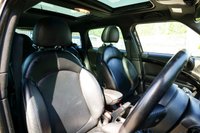 USED 2015 15 MINI COUNTRYMAN 1.6 Cooper SUV 5dr Petrol Auto Euro 6 (122 ps) MIDNIGHT GREY METALLIC PAINTWORK + TWIN SUNROOF + HEATED SEATS