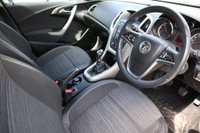 USED 2014 14 VAUXHALL ASTRA 1.7 CDTi ecoFLEX Excite Hatchback 5dr Diesel Manual Euro 5 (110 ps) * SERVICE HISTORY + &pound;35 TAX *