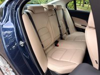 USED 2015 65 JAGUAR XE 2.0d Prestige Saloon 4dr Diesel Auto Euro 6 (s/s) (163 ps) LOW MILES+LEATHER+SAT NAV+ULEZ
