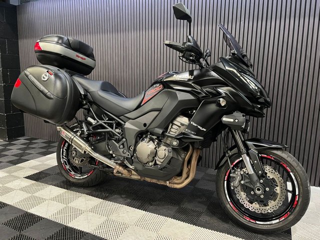 View our KAWASAKI VERSYS 1000