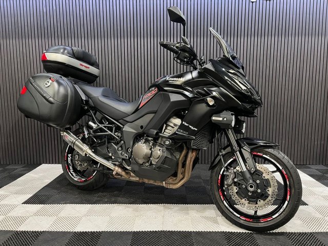 View our KAWASAKI VERSYS 1000