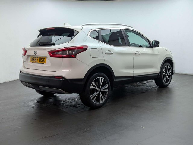 USED 2017 67 NISSAN QASHQAI 1.6 Qashqai N-Connecta DiG-T 5dr CLICK+COLLECT / HOME DELIVERY