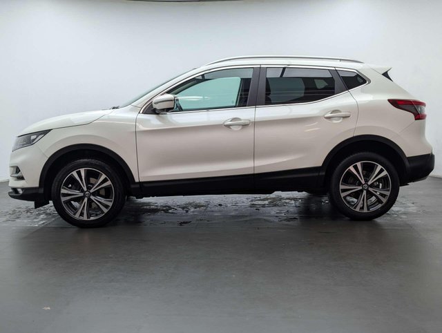 USED 2017 67 NISSAN QASHQAI 1.6 Qashqai N-Connecta DiG-T 5dr CLICK+COLLECT / HOME DELIVERY