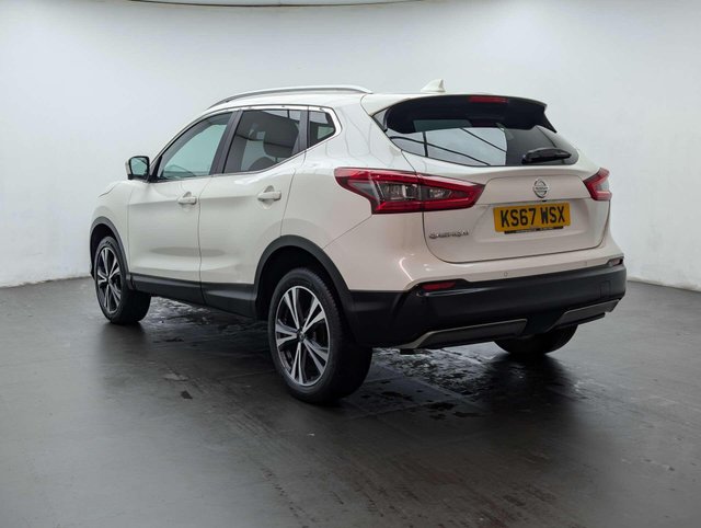 USED 2017 67 NISSAN QASHQAI 1.6 Qashqai N-Connecta DiG-T 5dr CLICK+COLLECT / HOME DELIVERY