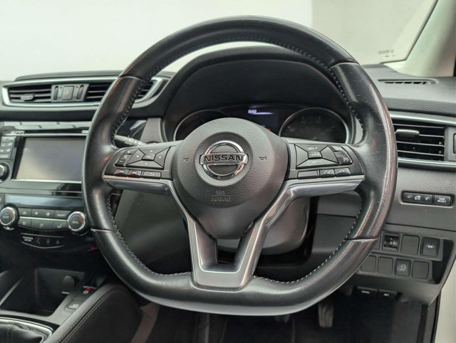 USED 2017 67 NISSAN QASHQAI 1.6 Qashqai N-Connecta DiG-T 5dr CLICK+COLLECT / HOME DELIVERY