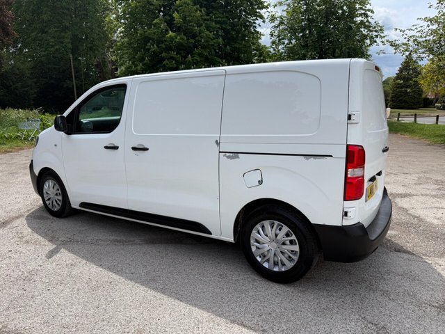 View our PEUGEOT EXPERT