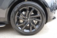 USED 2022 22 LAND ROVER DISCOVERY 3.0 D300 MHEV R-Dynamic HSE SUV 5dr Diesel Auto 4WD Euro 6 (s/s) (300 ps) 1 Owner from New | VAT Qualifying | Electric Panoramic Sunroof | Privacy Glass | Satellite Navigation | 22" Alloy Wheels | 2 Keys | Full Land Rover Service History | White/Black Full Leather Upholstery | Park Assist | 7 Seater | Twin Speed Transfer Box | MOT Valid (23/06/2026)