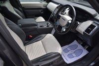 USED 2022 22 LAND ROVER DISCOVERY 3.0 D300 MHEV R-Dynamic HSE SUV 5dr Diesel Auto 4WD Euro 6 (s/s) (300 ps) 1 Owner from New | VAT Qualifying | Electric Panoramic Sunroof | Privacy Glass | Satellite Navigation | 22" Alloy Wheels | 2 Keys | Full Land Rover Service History | White/Black Full Leather Upholstery | Park Assist | 7 Seater | Twin Speed Transfer Box | MOT Valid (23/06/2026)