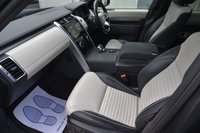 USED 2022 22 LAND ROVER DISCOVERY 3.0 D300 MHEV R-Dynamic HSE SUV 5dr Diesel Auto 4WD Euro 6 (s/s) (300 ps) 1 Owner from New | VAT Qualifying | Electric Panoramic Sunroof | Privacy Glass | Satellite Navigation | 22" Alloy Wheels | 2 Keys | Full Land Rover Service History | White/Black Full Leather Upholstery | Park Assist | 7 Seater | Twin Speed Transfer Box | MOT Valid (23/06/2026)