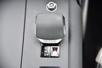 USED 2022 22 LAND ROVER DISCOVERY 3.0 D300 MHEV R-Dynamic HSE SUV 5dr Diesel Auto 4WD Euro 6 (s/s) (300 ps) 1 Owner from New | VAT Qualifying | Electric Panoramic Sunroof | Privacy Glass | Satellite Navigation | 22" Alloy Wheels | 2 Keys | Full Land Rover Service History | White/Black Full Leather Upholstery | Park Assist | 7 Seater | Twin Speed Transfer Box | MOT Valid (23/06/2026)