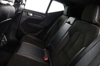 USED 2020 70 VOLVO XC40 1.5 T3 R-Design Pro SUV 5dr Petrol Manual Euro 6 (s/s) (163 ps) NEW STOCK