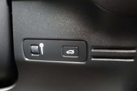 USED 2020 70 VOLVO XC40 1.5 T3 R-Design Pro SUV 5dr Petrol Manual Euro 6 (s/s) (163 ps) NEW STOCK