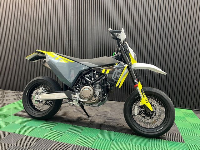 View our HUSQVARNA 701 SUPERMOTO