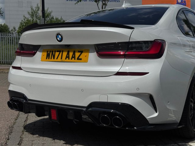 View our BMW 3 SERIES