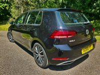 USED 2018 68 VOLKSWAGEN GOLF 1.5 TSI EVO SE Nav Hatchback 5dr Petrol Manual Euro 6 (s/s) (150 ps) 1 LADY OWNER SINCE OCT 2021 WITH ONLY 47,800 MILES//FULL VW DEALER/SPECIALIST SERVICE HISTORY X6 STAMPS-JUST SERVICED//APPLE-PLAY//SATNAV//ALLOYS//FRONT AND REAR PARKING PILOT//LEATHER BOUND MULTI-FUNCTION STEERING WHEEL//X11 AIRBAGS//ELECTRIC FOLD MIRRORS//BLUETOOTH//BEAUTIFULLY KEPT Euro 6 (s/s) (150 ps) 1 LADY OWNER SINCE OCT 2021 WITH ONLY 47,800 MILES//FULL VW DEALER/SPECIALIST SERVICE HISTORY X6 STAMPS-JUST SERVICED//APPLE-PLAY//SAT-NAV//ALLOYS//FRONT AND REAR PARKING PILOT//LEATHER BOUND MULTI-FUNCTION STEERING WHEEL//X11 AIRBAGS//ELECTRIC FOLD MIRRORS//BLUETOOTH//BEAUTIFULLY KEPT