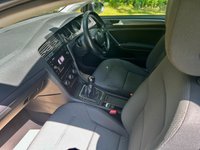 USED 2018 68 VOLKSWAGEN GOLF 1.5 TSI EVO SE Nav Hatchback 5dr Petrol Manual Euro 6 (s/s) (150 ps) 1 LADY OWNER SINCE OCT 2021 WITH ONLY 47,800 MILES//FULL VW DEALER/SPECIALIST SERVICE HISTORY X6 STAMPS-JUST SERVICED//APPLE-PLAY//SATNAV//ALLOYS//FRONT AND REAR PARKING PILOT//LEATHER BOUND MULTI-FUNCTION STEERING WHEEL//X11 AIRBAGS//ELECTRIC FOLD MIRRORS//BLUETOOTH//BEAUTIFULLY KEPT Euro 6 (s/s) (150 ps) 1 LADY OWNER SINCE OCT 2021 WITH ONLY 47,800 MILES//FULL VW DEALER/SPECIALIST SERVICE HISTORY X6 STAMPS-JUST SERVICED//APPLE-PLAY//SAT-NAV//ALLOYS//FRONT AND REAR PARKING PILOT//LEATHER BOUND MULTI-FUNCTION STEERING WHEEL//X11 AIRBAGS//ELECTRIC FOLD MIRRORS//BLUETOOTH//BEAUTIFULLY KEPT