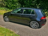 USED 2018 68 VOLKSWAGEN GOLF 1.5 TSI EVO SE Nav Hatchback 5dr Petrol Manual Euro 6 (s/s) (150 ps) 1 LADY OWNER SINCE OCT 2021 WITH ONLY 47,800 MILES//FULL VW DEALER/SPECIALIST SERVICE HISTORY X6 STAMPS-JUST SERVICED//APPLE-PLAY//SATNAV//ALLOYS//FRONT AND REAR PARKING PILOT//LEATHER BOUND MULTI-FUNCTION STEERING WHEEL//X11 AIRBAGS//ELECTRIC FOLD MIRRORS//BLUETOOTH//BEAUTIFULLY KEPT Euro 6 (s/s) (150 ps) 1 LADY OWNER SINCE OCT 2021 WITH ONLY 47,800 MILES//FULL VW DEALER/SPECIALIST SERVICE HISTORY X6 STAMPS-JUST SERVICED//APPLE-PLAY//SAT-NAV//ALLOYS//FRONT AND REAR PARKING PILOT//LEATHER BOUND MULTI-FUNCTION STEERING WHEEL//X11 AIRBAGS//ELECTRIC FOLD MIRRORS//BLUETOOTH//BEAUTIFULLY KEPT