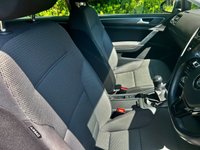 USED 2018 68 VOLKSWAGEN GOLF 1.5 TSI EVO SE Nav Hatchback 5dr Petrol Manual Euro 6 (s/s) (150 ps) 1 LADY OWNER SINCE OCT 2021 WITH ONLY 47,800 MILES//FULL VW DEALER/SPECIALIST SERVICE HISTORY X6 STAMPS-JUST SERVICED//APPLE-PLAY//SATNAV//ALLOYS//FRONT AND REAR PARKING PILOT//LEATHER BOUND MULTI-FUNCTION STEERING WHEEL//X11 AIRBAGS//ELECTRIC FOLD MIRRORS//BLUETOOTH//BEAUTIFULLY KEPT Euro 6 (s/s) (150 ps) 1 LADY OWNER SINCE OCT 2021 WITH ONLY 47,800 MILES//FULL VW DEALER/SPECIALIST SERVICE HISTORY X6 STAMPS-JUST SERVICED//APPLE-PLAY//SAT-NAV//ALLOYS//FRONT AND REAR PARKING PILOT//LEATHER BOUND MULTI-FUNCTION STEERING WHEEL//X11 AIRBAGS//ELECTRIC FOLD MIRRORS//BLUETOOTH//BEAUTIFULLY KEPT