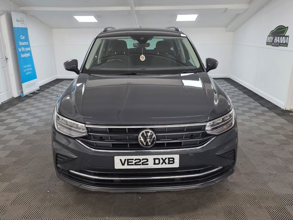 USED 2022 22 VOLKSWAGEN TIGUAN 1.5 TSI Life SUV 5dr Petrol Manual Euro 6 (s/s) (130 ps) 1 Owner - Bluetooth - SatNav!