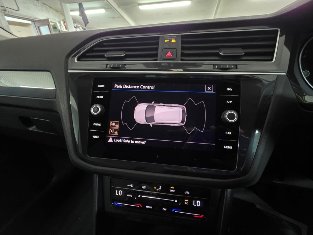 USED 2022 22 VOLKSWAGEN TIGUAN 1.5 TSI Life SUV 5dr Petrol Manual Euro 6 (s/s) (130 ps) 1 Owner - Bluetooth - SatNav!