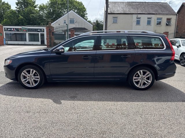 View our VOLVO V70