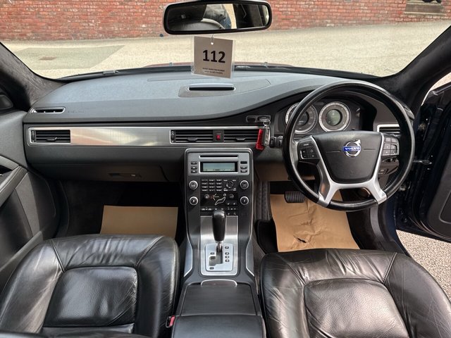 View our VOLVO V70