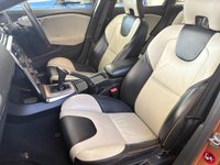 USED 2013 61 VOLVO V40 CROSS COUNTRY 1.6 D2 Lux Hatchback 5dr Diesel Manual Euro 5 (s/s) (115 ps) 